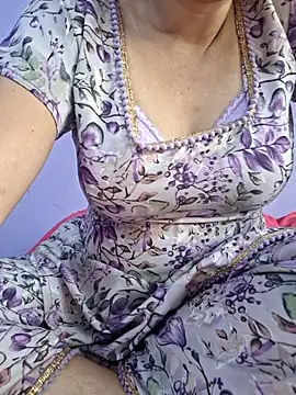 Melody Shyla online show from 3, 12, 2025