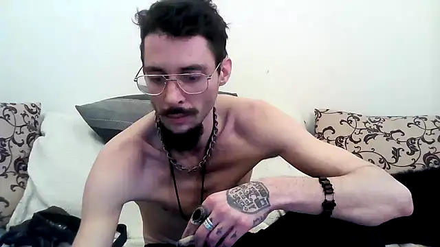 Snapshot of casualtimepassenger chatting on 23, 2, 2025 casualtimepassenger online show from 23, 2, 2025