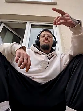 Snapshot of casualtimepassenger chatting on 24, 2, 2025 casualtimepassenger online show from 24, 2, 2025