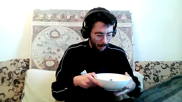 Snapshot of casualtimepassenger chatting on 6, 3, 2025 casualtimepassenger online show from 6, 3, 2025