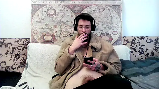 Snapshot of casualtimepassenger chatting on 7, 3, 2025 casualtimepassenger online show from 7, 3, 2025