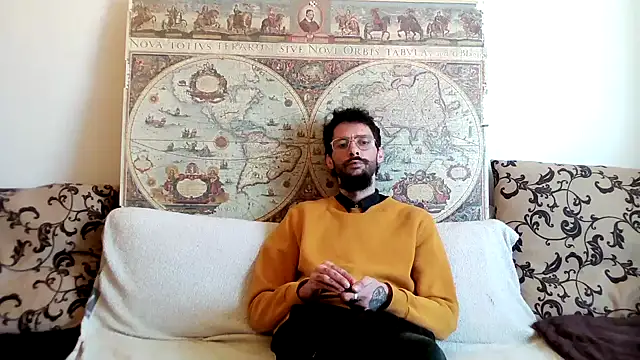 Snapshot of casualtimepassenger chatting on 8, 3, 2025 casualtimepassenger online show from 8, 3, 2025