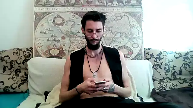 Snapshot of casualtimepassenger chatting on 17, 3, 2025 casualtimepassenger online show from 17, 3, 2025