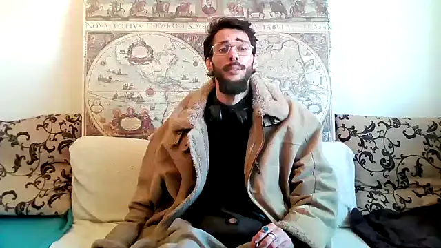 Snapshot of casualtimepassenger chatting on 18, 3, 2025 casualtimepassenger online show from 18, 3, 2025