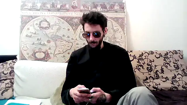 Snapshot of casualtimepassenger chatting on 19, 3, 2025 casualtimepassenger online show from 19, 3, 2025