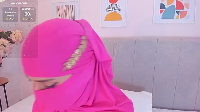 Snapshot of rawiya chatting on 3, 2, 2026 rawiya online show from 3, 2, 2026