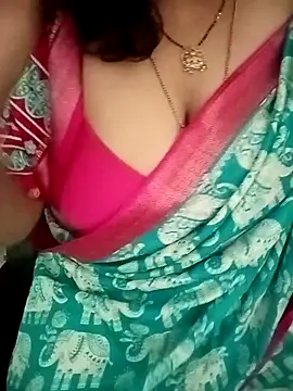 Snapshot of your-sameera chatting on 18, 10, 2025 your-sameera online show from 18, 10, 2025