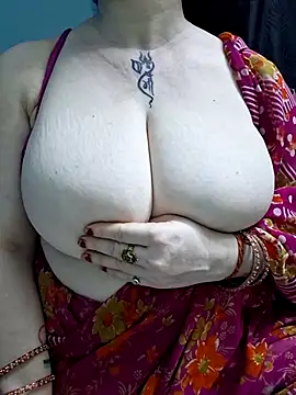 Snapshot of Raja_Ranii chatting on 16, 4, 2026 Raja Ranii online show from 16, 4, 2026