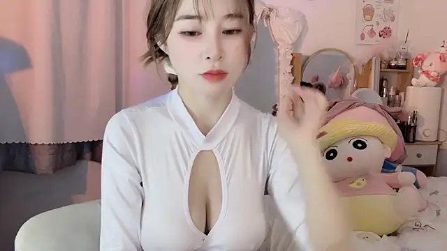 Snapshot of Carly_1 chatting on 9, 12, 2024 Carly 1 online show from 9, 12, 2024