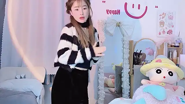 Snapshot of Carly_1 chatting on 18, 12, 2024 Carly 1 online show from 18, 12, 2024