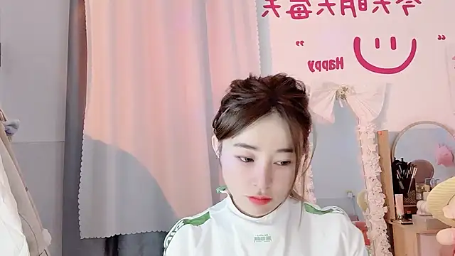 Snapshot of Carly_1 chatting on 19, 12, 2024 Carly 1 online show from 19, 12, 2024