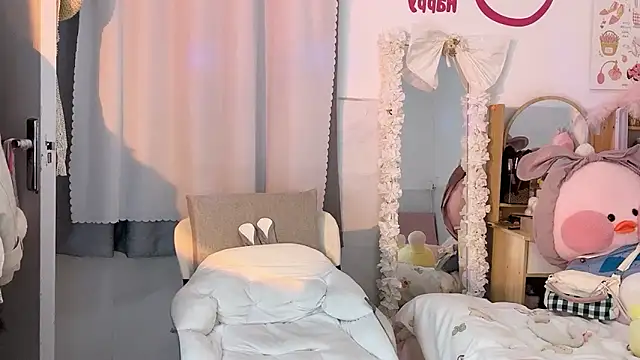 Snapshot of Carly_1 chatting on 20, 12, 2024 Carly 1 online show from 20, 12, 2024