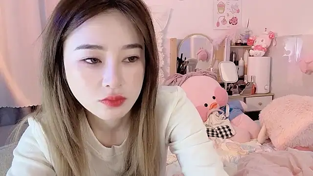 Snapshot of Carly_1 chatting on 29, 12, 2024 Carly 1 online show from 29, 12, 2024