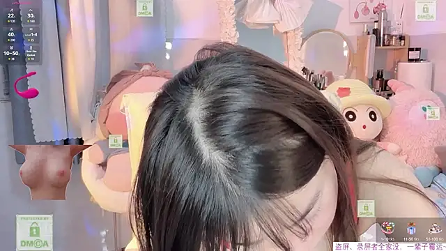 Snapshot of Carly_1 chatting on 25, 9, 2025 Carly 1 online show from 25, 9, 2025