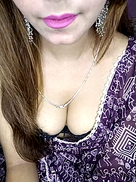 Snapshot of Diamond_queeen chatting on 11, 11, 2025 Diamond queeen online show from 11, 11, 2025