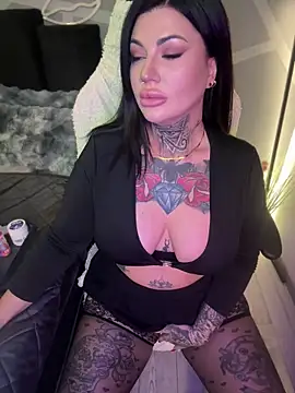 krysstal003 online show from 4, 1, 2025