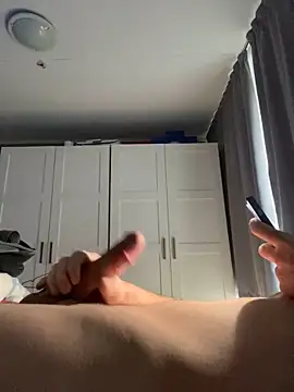 Snapshot of youssef00711 chatting on 4, 12, 2024 youssef00711 online show from 4, 12, 2024