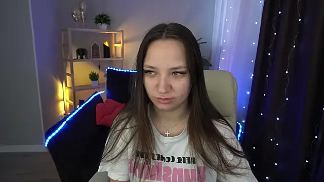 Snapshot of ElysLunar chatting on 3, 1, 2025 ElysLunar online show from 3, 1, 2025