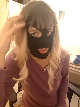 Hexe12346 online show from 4, 2, 2026