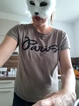 Hexe12346 online show from 15, 4, 2026