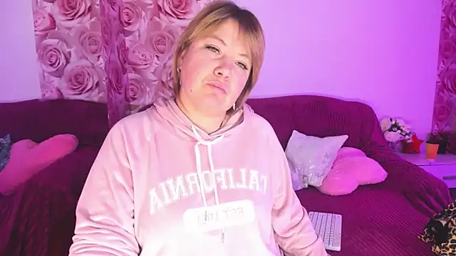 Snapshot of CurlyDreams chatting on 19, 2, 2026 CurlyDreams online show from 19, 2, 2026