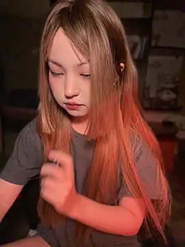 Snapshot of lalallalalaa- chatting on 18, 4, 2026 lalallalalaa- online show from 18, 4, 2026