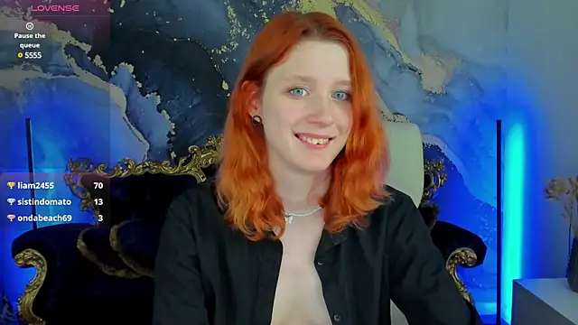 Snapshot of MagicLilu chatting on 3, 2, 2025 MagicLilu online show from 3, 2, 2025