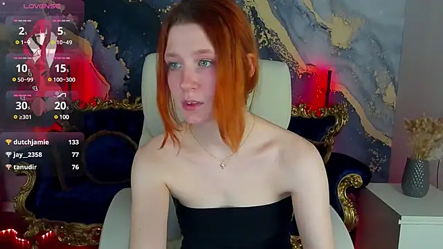 Snapshot of MagicLilu chatting on 2, 3, 2025 MagicLilu online show from 2, 3, 2025