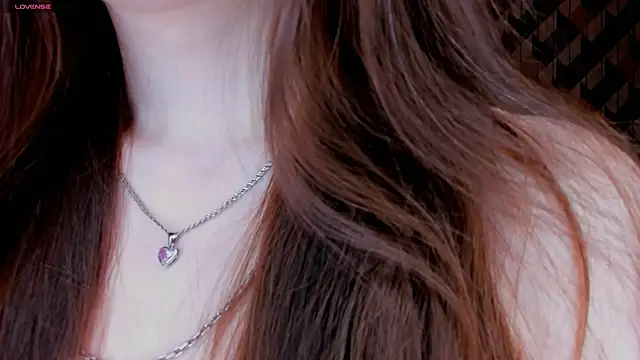 Snapshot of EvaBradley chatting on 2, 1, 2025 EvaBradley online show from 2, 1, 2025