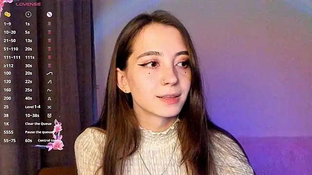 Snapshot of EvaBradley chatting on 9, 10, 2025 EvaBradley online show from 9, 10, 2025