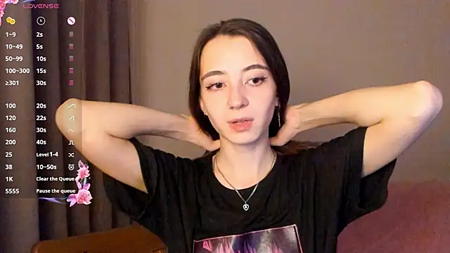 Snapshot of EvaBradley chatting on 16, 10, 2025 EvaBradley online show from 16, 10, 2025