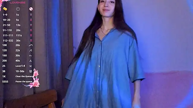 Snapshot of EvaBradley chatting on 5, 11, 2025 EvaBradley online show from 5, 11, 2025