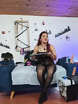 Snapshot of keila_j chatting on 28, 5, 2026 keila j online show from 28, 5, 2026