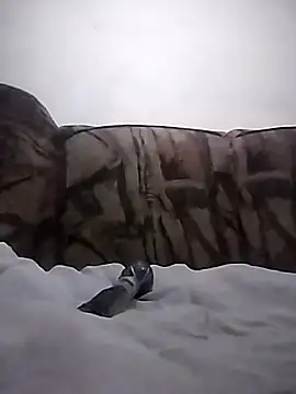 hugecrksam online show from 7, 2, 2026