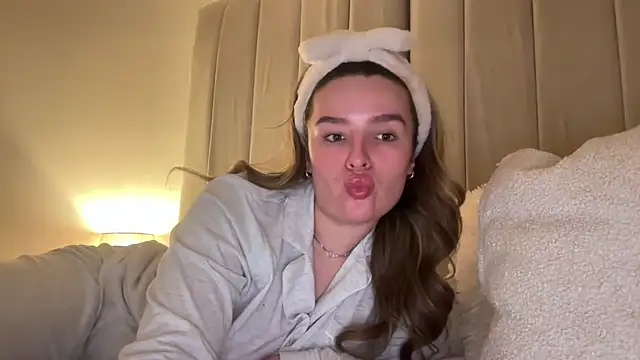 maisiesmithx online show from 2, 4, 2026