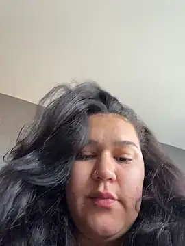 Snapshot of ValenG023 chatting on 7, 4, 2026 ValenG023 online show from 7, 4, 2026