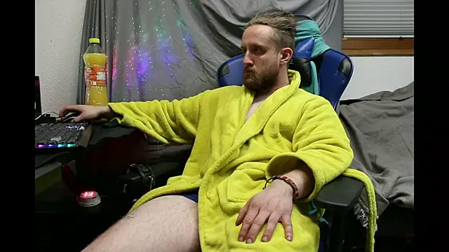 Snapshot of DrownMentallyyy chatting on 7, 1, 2025 DrownMentallyyy online show from 7, 1, 2025