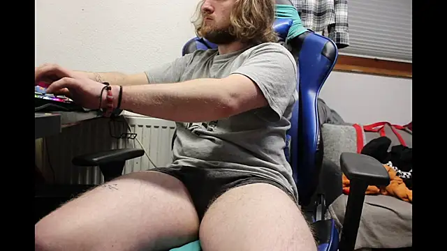 Snapshot of DrownMentallyyy chatting on 25, 1, 2025 DrownMentallyyy online show from 25, 1, 2025