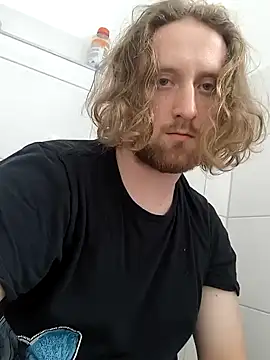 Snapshot of DrownMentallyyy chatting on 14, 2, 2025 DrownMentallyyy online show from 14, 2, 2025