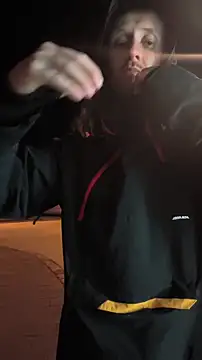 Snapshot of DrownMentallyyy chatting on 5, 4, 2026 DrownMentallyyy online show from 5, 4, 2026