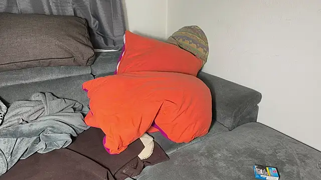 Snapshot of DrownMentallyyy chatting on 8, 4, 2026 DrownMentallyyy online show from 8, 4, 2026