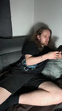 Snapshot of DrownMentallyyy chatting on 11, 4, 2026 DrownMentallyyy online show from 11, 4, 2026