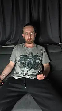 Snapshot of DrownMentallyyy chatting on 21, 4, 2026 DrownMentallyyy online show from 21, 4, 2026