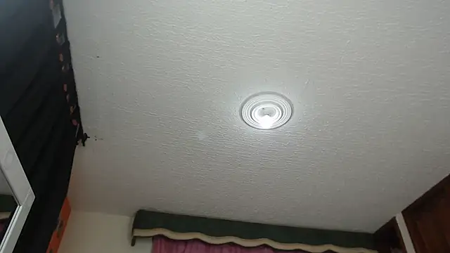 Snapshot of cuttebabe_ chatting on 8, 3, 2025 cuttebabe online show from 8, 3, 2025