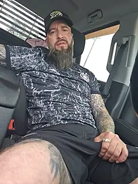 Snapshot of Beardedtattood chatting on 26, 6, 2026 Beardedtattood online show from 26, 6, 2026