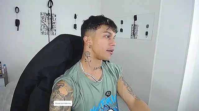 Snapshot of Leonard_Price chatting on 1, 4, 2026 Leonard Price online show from 1, 4, 2026