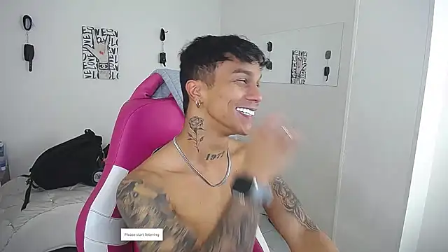 Snapshot of Leonard_Price chatting on 16, 4, 2026 Leonard Price online show from 16, 4, 2026