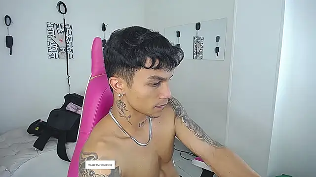 Snapshot of Leonard_Price chatting on 22, 4, 2026 Leonard Price online show from 22, 4, 2026