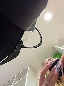 mur girl online show from 4, 12, 2024