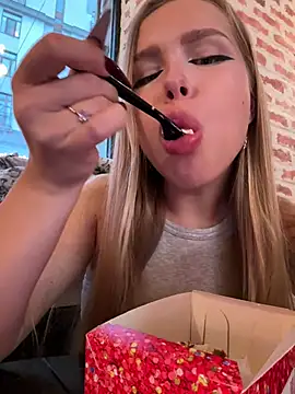 mur girl online show from 8, 12, 2024